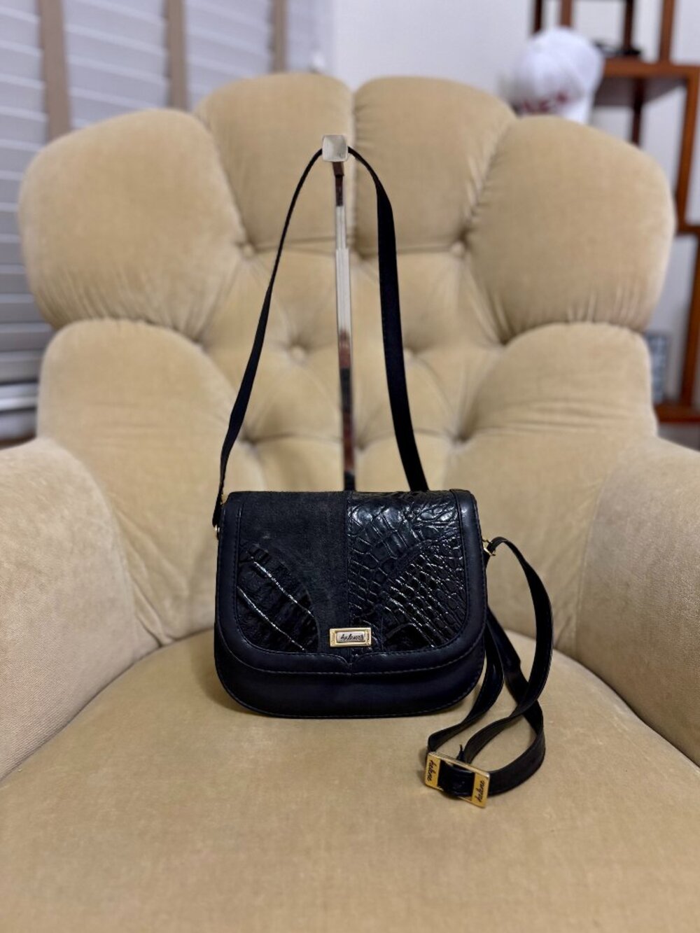 VTG Auth HELENE Italy Black Alligator & Leather MINI Saddle Crossbody Bag